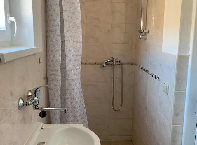 Vinny Sklep S&t Vymola Apartamento